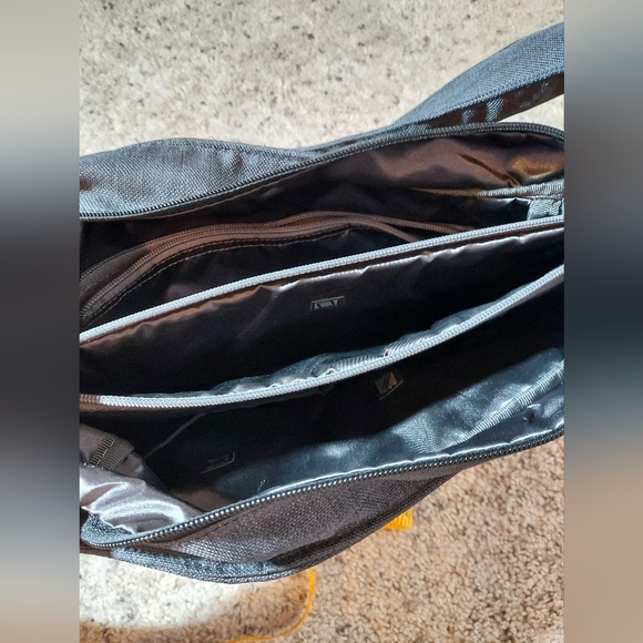 Ogio Cross Body Tablet Bag - Picture 7 of 7